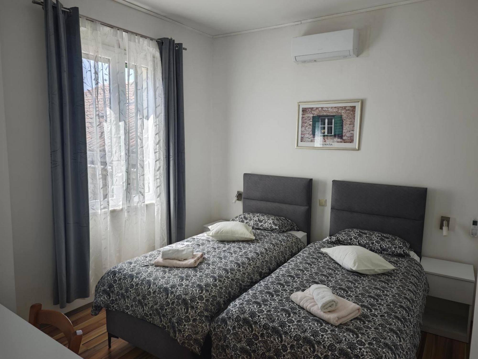 Apartment Central Old Town With Private Indoor Garage Parking Split Dış mekan fotoğraf