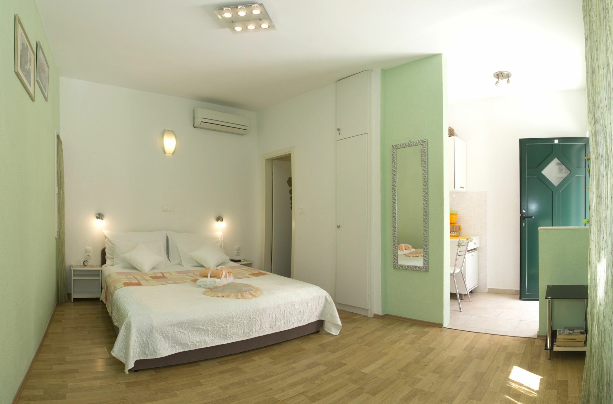 Apartment Central Old Town With Private Indoor Garage Parking Split Dış mekan fotoğraf
